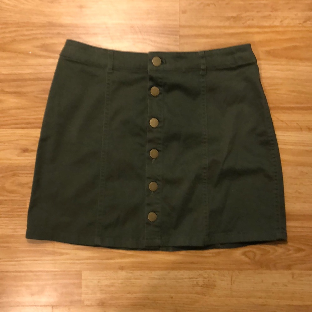 olive green button up skirt